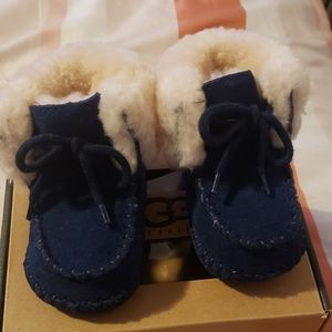 Baby ugg